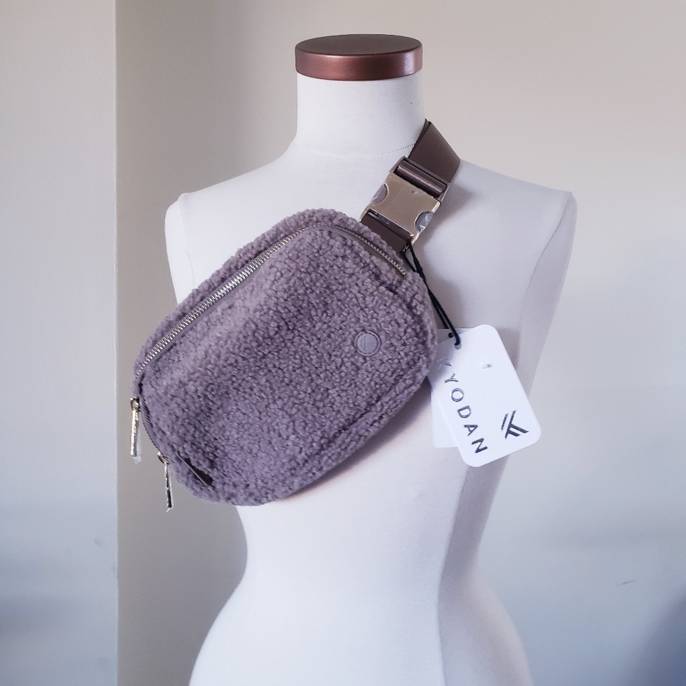 KYODAN NWT Sherpa 1.5L Belt Bag - Taupe ONE SIZE
